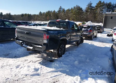 2020 Toyota Tacoma 4Wd Trd Sport z USA, uszkodzony, nr VIN 5TFSZ5AN6LX221605